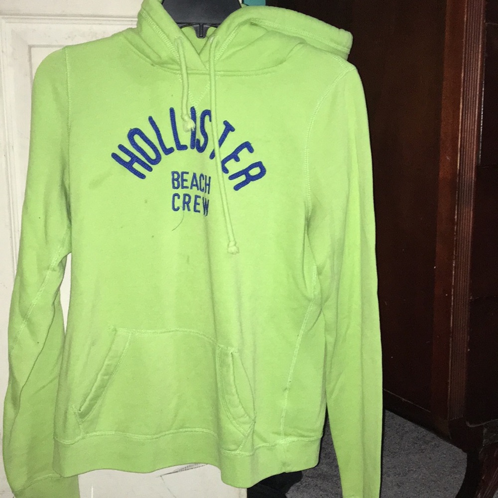 L sweatshirt